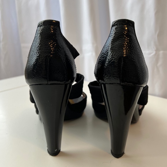 Michael Kors Zipper Heel - Picture 3 of 3